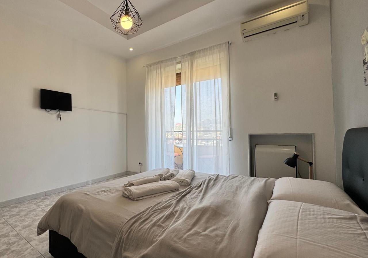 Corso Novara - 8 Posti Letto E Self Check-In Vicino La Stazione Centrale Di Napoli Kültér fotó